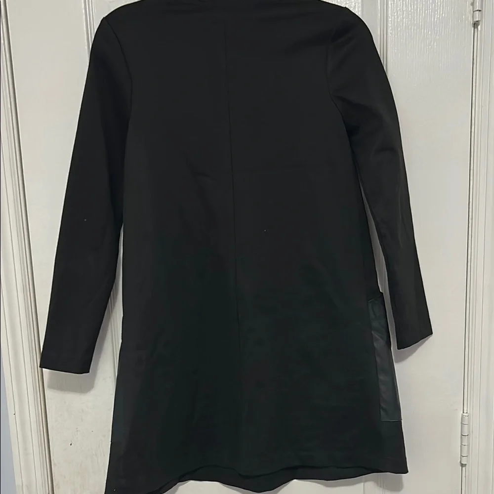 BCBGMAXAZRIA Elegant Black Dress with Pockets size XS - Picture 2 of 4